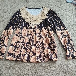 Floral Lace Women's Top - Black and Cream